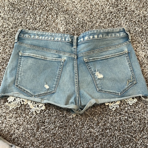 Express shorts - Picture 2 of 3
